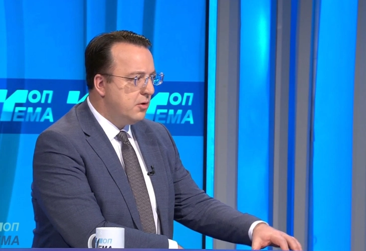 Николоски: Транспортот во Скопје ќе се реши со комбинација на Градски воз, набавка еко автобуси и проектот БРТ