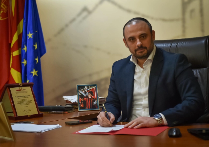 Gjorgjievski: Shkupi do ta ketë rrugën e parë nëntokësore dhe tre rreth rrotullime të reja