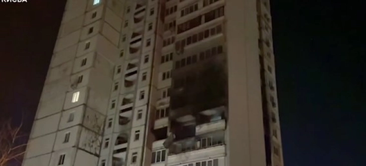 Едно лице загина, а 24 се повредени во ноќешниот руски напад врз Киев