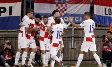 Croatia qualify, Netherlands move closer to World Cup