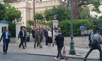 Zelensky touts Greek gas pact, says 'historic' French deal to come