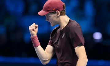 Синер го победи Алкараз во финалето на Завршниот АТП турнир