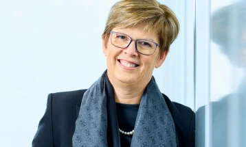 Конфискацијата на замрзнатите руски средства би била нелегална, тврди директорката на „Еуроклир“  