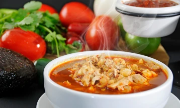 Зимска пилешка чорба