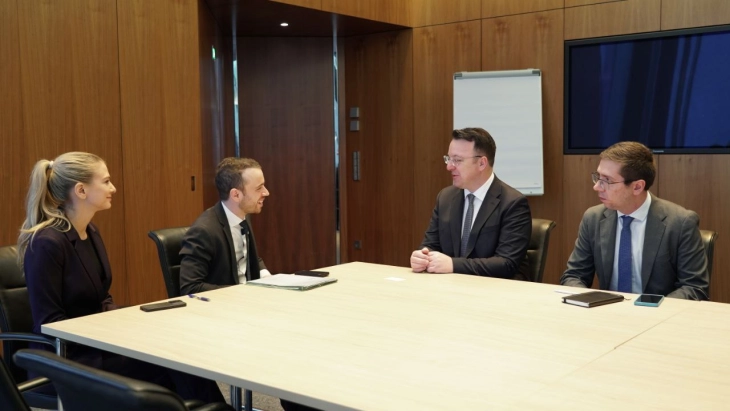 Средба Николоски-Грубер: Потврдени добрите односи меѓу Македонија и Австрија