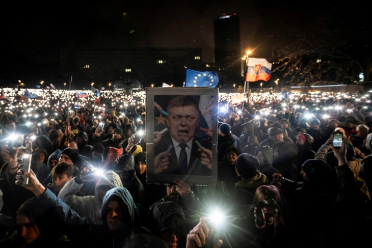 Tens of thousands protest in Slovakia against PM Fico's government