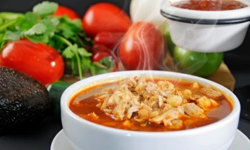 Supë dimërore me pulë