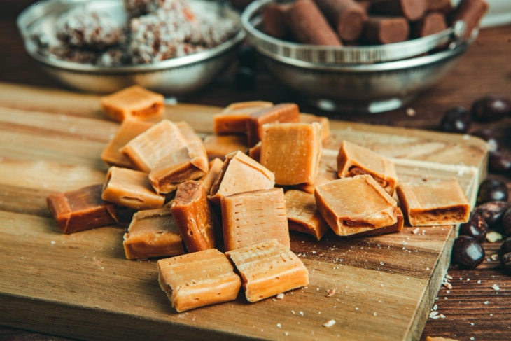 Домашни карамели – едноставен рецепт за совршено меки и вкусни бонбони