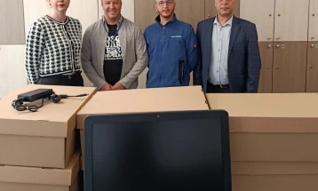 Вредна донација на компанијата „ОДВ Електрик“ за учениците на ОЕМУЦ „Св. Наум Охридски“ во Охрид