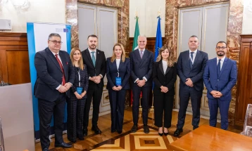 Minister of Public Administration Minchev meets regional counterparts in Rome