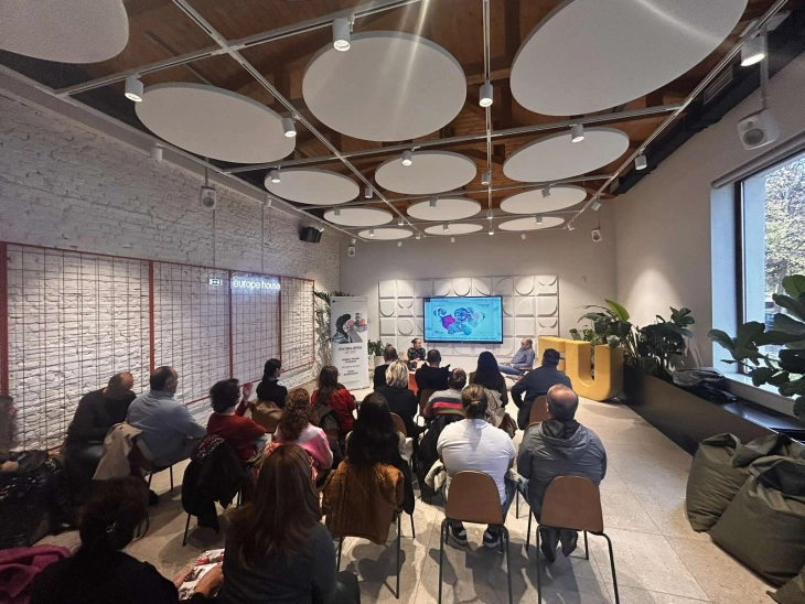 Во Струга презентирани можностите за „Креативна Европа 2021 – 2027“ во потпрограмите култура и медиа 