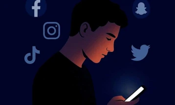 Промоција на книгата „Колку сме искрени да кренеме рака“ од Маја Трајковиќ