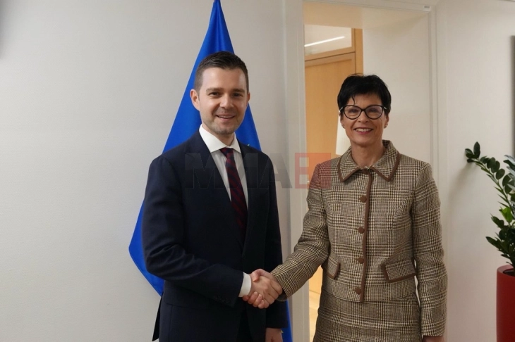 Средба Муцунски-Кос во Брисел: Потврдена силната посветеност на државата на евроинтеграцискиот пат 