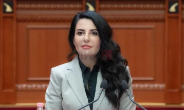 Gjykata e Posaçme e pezulloi nga detyra zëvendëskryeministren Balluku dhe i ndaloi daljen jashtë vendit