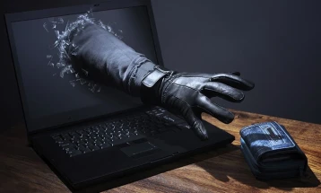 Përmbajtjet e rreme për fitime të shpejta të krijuara me inteligjencë artificiale 