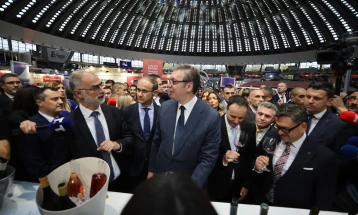 Стоилковиќ на отворањето на саемот „Винска визија – Отворен Балкан“