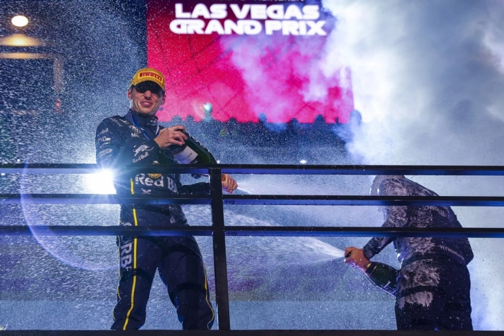 Verstappen wins in Las Vegas as Norris closes in on world title