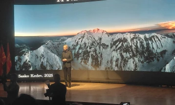 Кедев: Освојувањето на 14-те највисоки врвови го сметам за национален успех