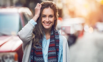 Истражување: Седата коса е природна заштита против меланом