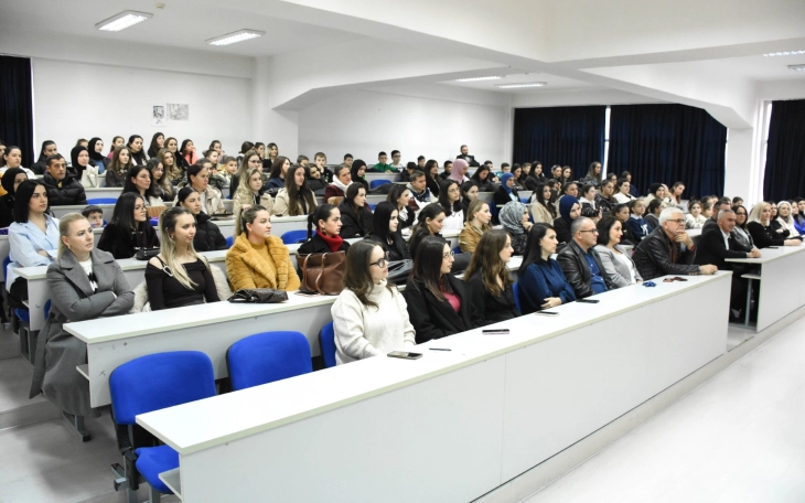 Në Universitetin e Tetovës u organizua teatër edukativ – aktivitet i projektit “Promovimi i mjedisit të sigurt shkollor”