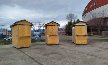 Делчево започна со новогодишното украсување