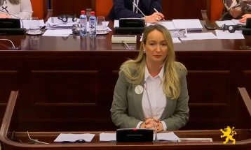 Петрушевска: Амандманите на Левица ја покажуваат нивната хипокризија, реконструкцијата на студентските домови е веќе во тек