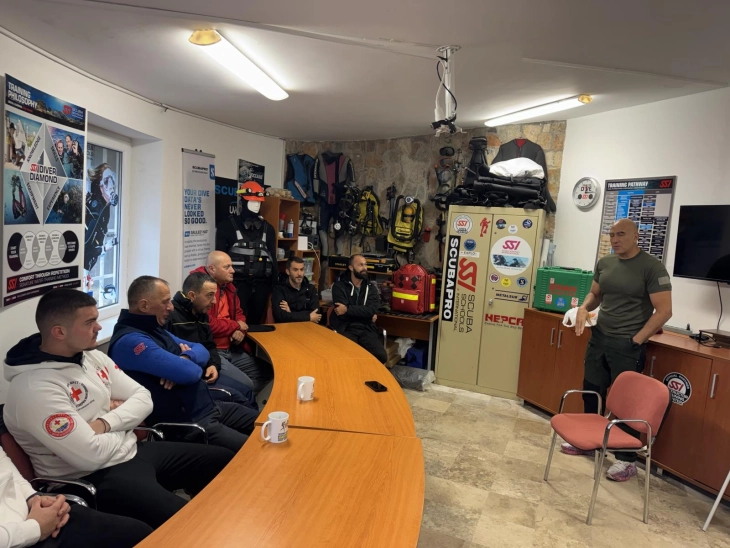 Светскиот рекордер во длабинско нуркање во посета на Нуркачкиот центар „Амфора“ во Охрид 