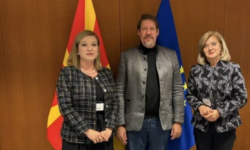 Средба на пратеничките Василевска и Мираковска со евроизвестителот Вајц