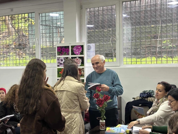 Промовирана „Стиховна градина“ со песни од основци и средношколци од Велес и велешко