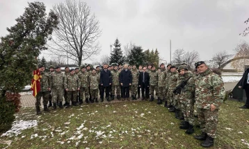 Misajlovski visits Macedonian soldiers participating in EUFOR-ALTHEA operation 