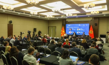 Сиљановска-Давкова од Подгорица: Време е за стратешки чекор на ЕУ кон Западниот Балкан