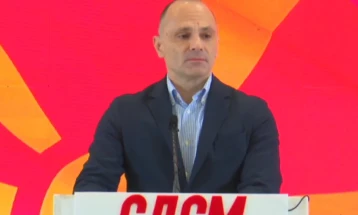 Пензионерите се во ризик, фондот е празен, предупреди Филипче