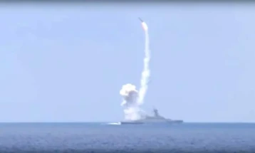 Ukraina me dronë sulmoi dy tankerë rusë në Detin e Zi