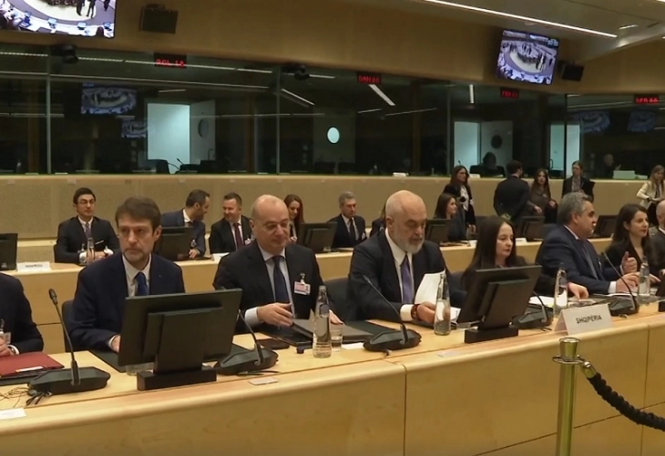 Shqipëria i hapi negociatat për klasterin 