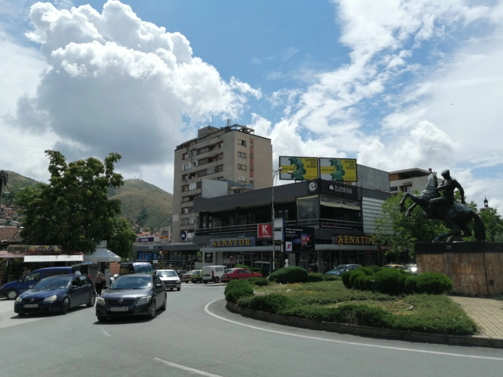 Хуманитарен концерт во Велес за помош на семејство чија куќа изгоре во пожар