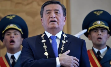 Во Киргистан на предвремени избори се гласа за нов парламент