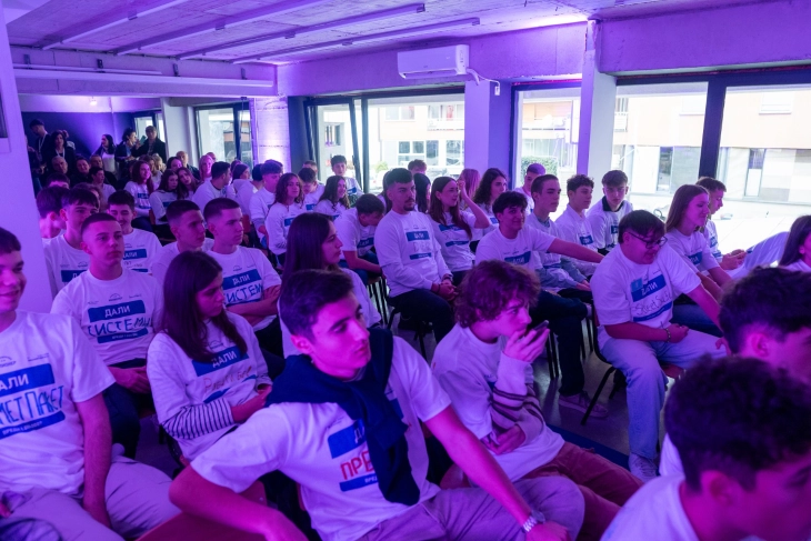 Средношколец Милионер - вечерва се доделува наградата од еден милион денари