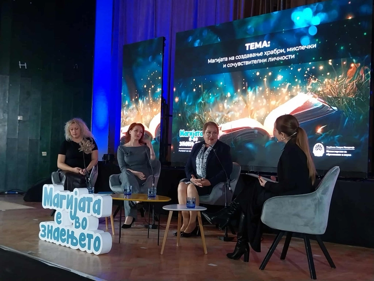 Јаневска: Проблемот со „петките“ кај учениците, го лоцираме кај родителите