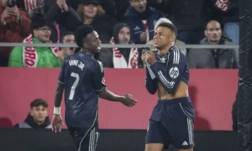 Real Madridi humbi pikë në tre ndeshje radhazi në La liga