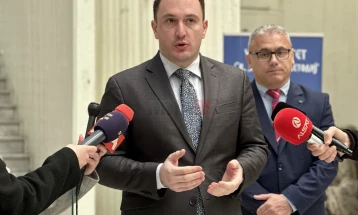 Andonovski: Me internet falas dhe vauçerët për pajisje elektronike ulim hendekun digjital midis studentëve