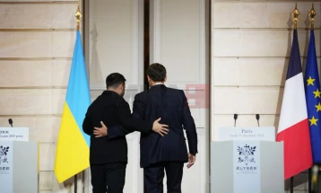 Макрон: Мировниот план може да биде склучен само со одобрение на Зеленски и Европа