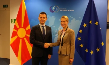 Mucunski dhe Murtezani në takim me Kallasin: Konfirmohet përkushtimi për reforma dhe agjendën evropiane