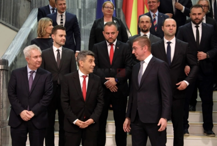 Мицкоски од новите министри во Владата очекува да работат посветено, чесно и во интерес на граѓаните