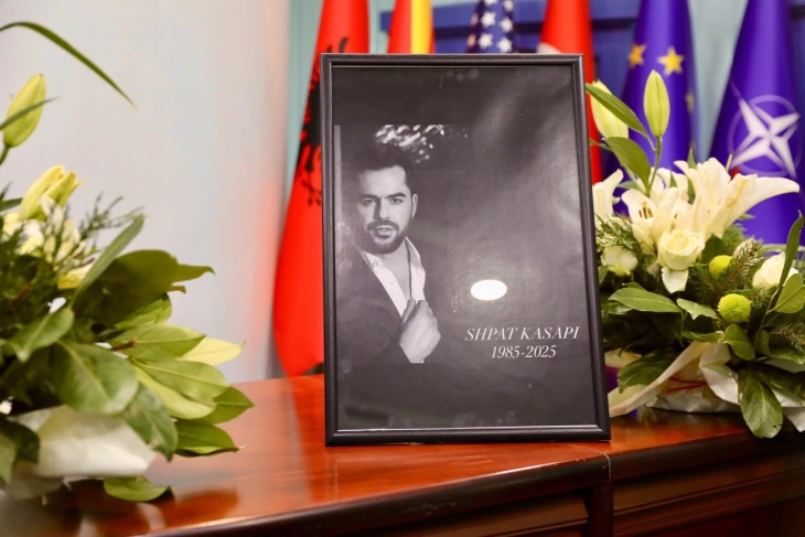 Në mbledhjen komemorative të mbajtur në Komunën e Çairit, u nderua jeta dhe vepra e Shpat Kasapit