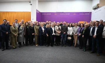 Aleanca për Shqiptarët organizoi koktej  me strukturat drejtuese dhe këshilltarët e sapozgjedhur