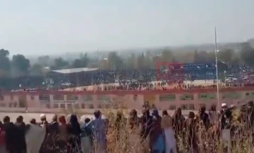 Në një stadium në Afganistan u ekzekutua publikisht një burrë që kishte vrarë 13 anëtarë të një familjeje