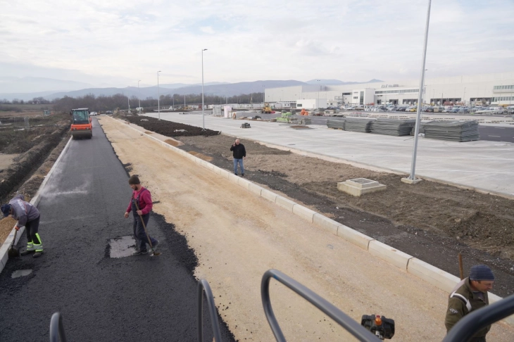 Почна асфалтирањето на улици во индустриската зона Речица