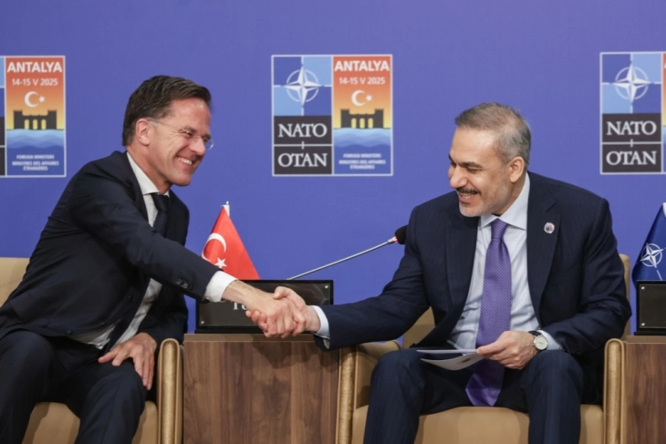 Фидан и Руте разговараа за безбедноста во Црно Море по нападите врз бродови