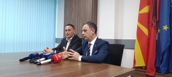 Доделени решенија за вработување на 28 специјализанти во Клиничката болница Тетово