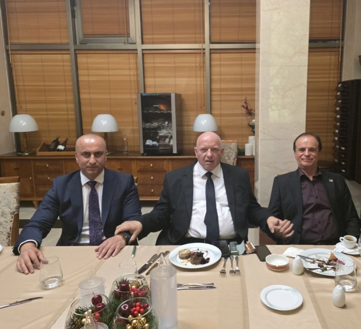 Средба на Азески, Ѓорѓиевски и Алиу, ќе дискутираат за постигнување консензус околу бизнисот